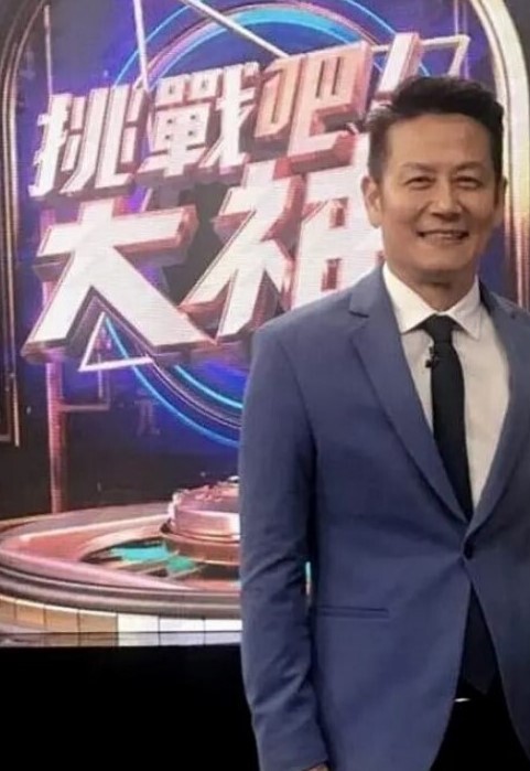 最新泄密门长沙某医院实习生护士私生活淫乱啪啪视频流出 - 外约P服务