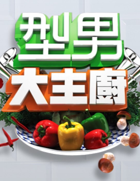 【黑料泄密】反差露脸骚女，换上情趣衣秒变小母狗，卖力吹箫，口爆一滴不剩全射嘴里 - 外约P服务